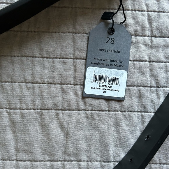 NWT Thursday Boot Company Leather Circle Belt Women’s Size 28 Black Nickel - Picture 4 of 6